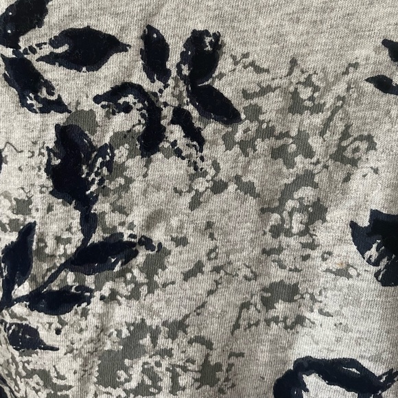 Chico’s size 3. 3/4 length sleeve top - Picture 2 of 2